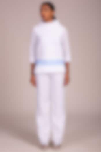White Co-Ord Set In Mundu by Wendell Rodricks at Pernia's Pop Up Shop