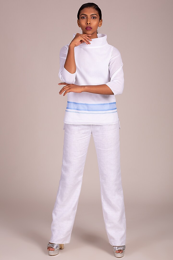 White Co-Ord Set In Mundu by Wendell Rodricks at Pernia's Pop Up Shop