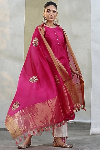 Pink Embroidered Handloom Kurta Set by Weaverstory