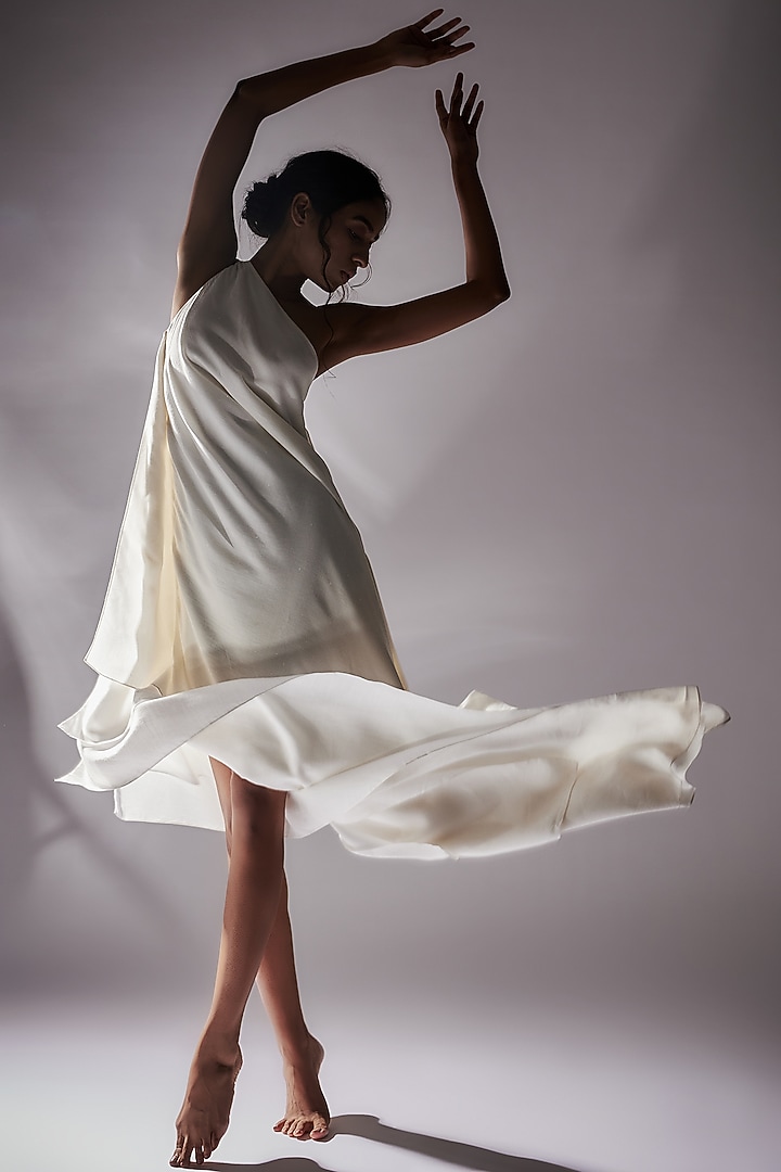 Off White One Shoulder Party Wear Gown by Wendell Rodricks at Pernia's Pop Up Shop