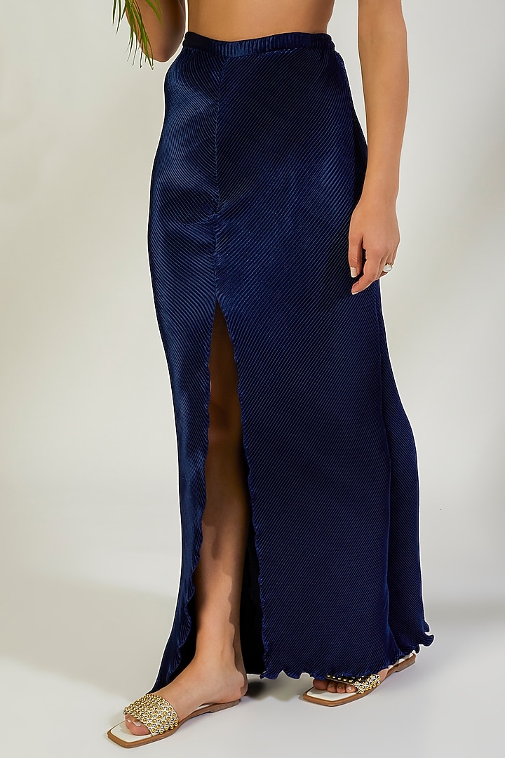 Lake Blue Crinkle Color-Block Shrug by Wendell Rodricks at Pernia's Pop Up Shop