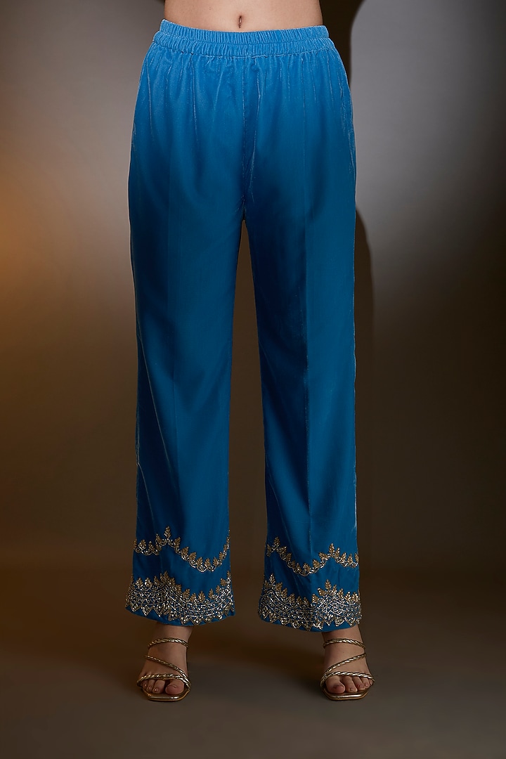 Blue Viscose Velvet Cutdana Embroidered Kurta Set by The House of Ta-Ya at Pernia's Pop Up Shop