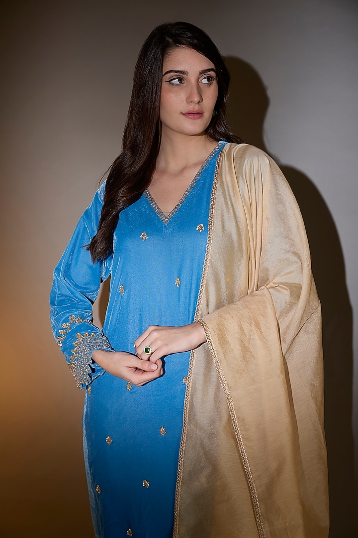 Blue Viscose Velvet Cutdana Embroidered Kurta Set by The House of Ta-Ya at Pernia's Pop Up Shop