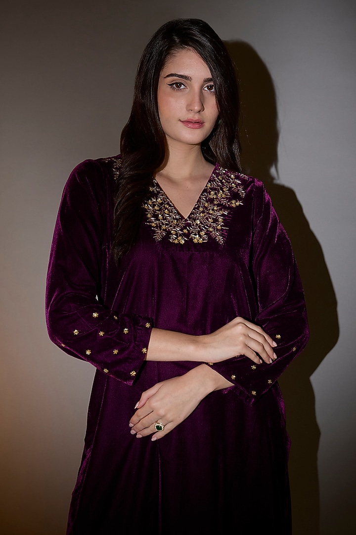Wine Viscose Velvet Zari Embroidered Straight Kurta Set by The House of Ta-Ya at Pernia's Pop Up Shop