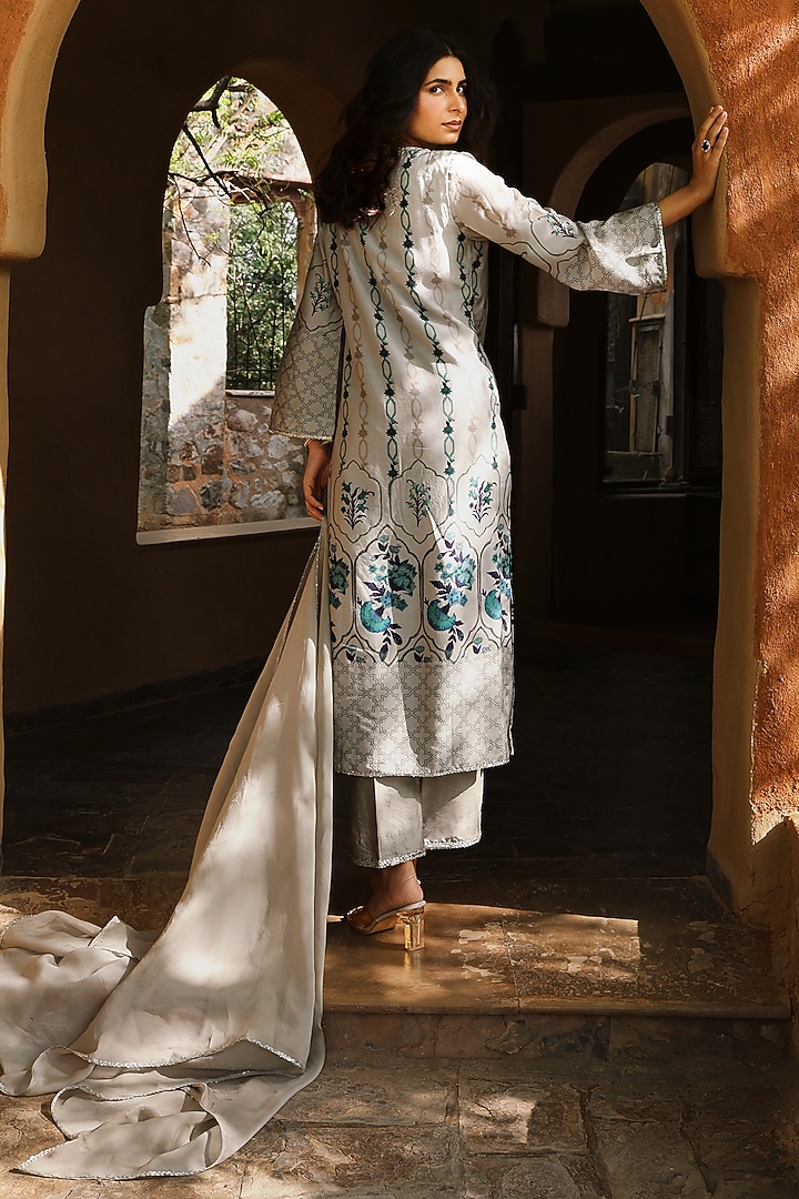 Grey Viscose & Silk Kurta Set by The House of Ta-Ya at Pernia's Pop Up Shop