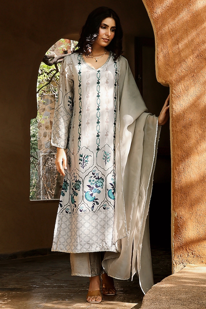 Grey Viscose & Silk Kurta Set by The House of Ta-Ya at Pernia's Pop Up Shop