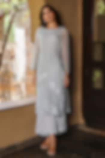 Blue Viscose Organza Threadwork Kurta Set by The House of Ta-Ya at Pernia's Pop Up Shop