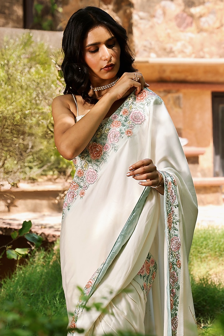 Cream Viscose Silk Floral Embroidered Reception Saree Set by The House of Ta-Ya at Pernia's Pop Up Shop
