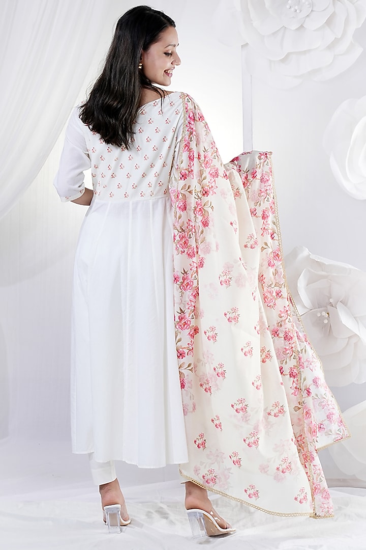 Off-White Cotton Kurta Set by The House of Ta-Ya at Pernia's Pop Up Shop