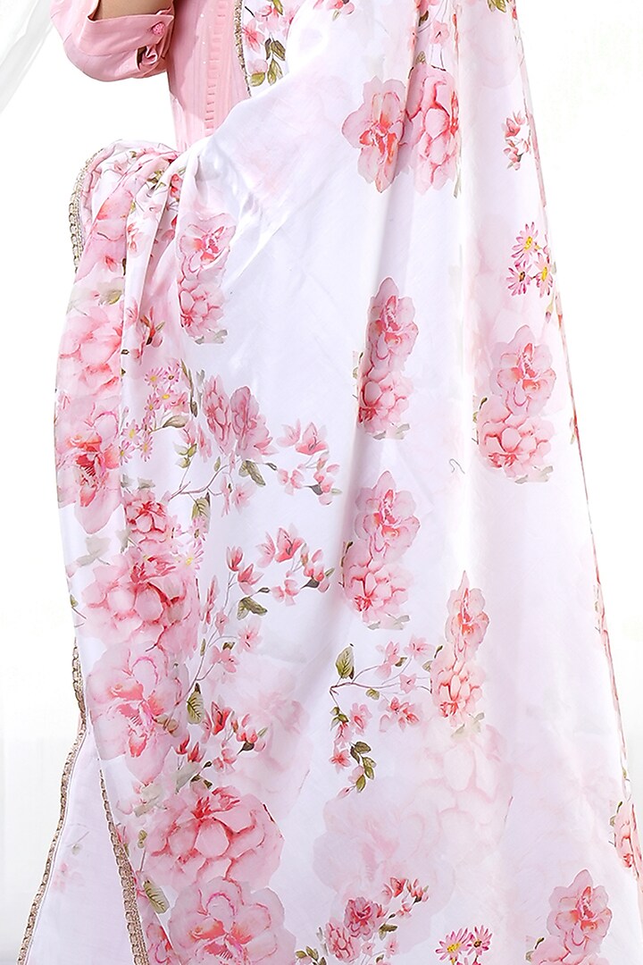 Peach Printed Kurta Set by The House of Ta-Ya at Pernia's Pop Up Shop