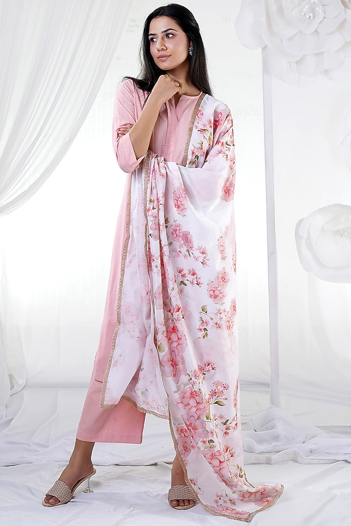 Peach Printed Kurta Set by The House of Ta-Ya at Pernia's Pop Up Shop