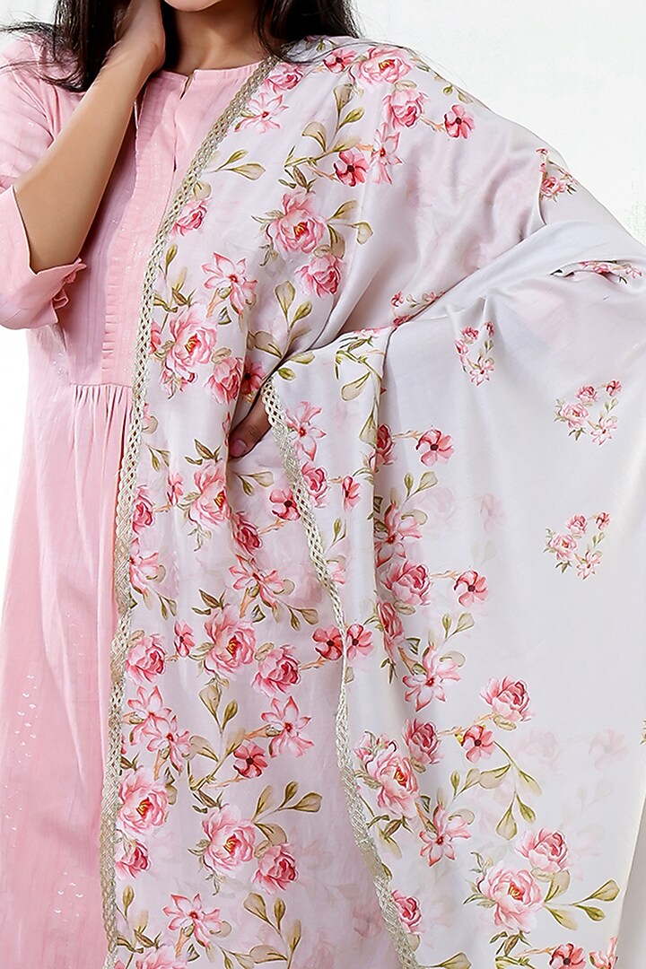 Peach Cotton Floral Kurta Set by The House of Ta-Ya at Pernia's Pop Up Shop