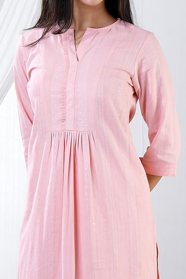 Peach Cotton Floral Kurta Set by The House of Ta-Ya at Pernia's Pop Up Shop