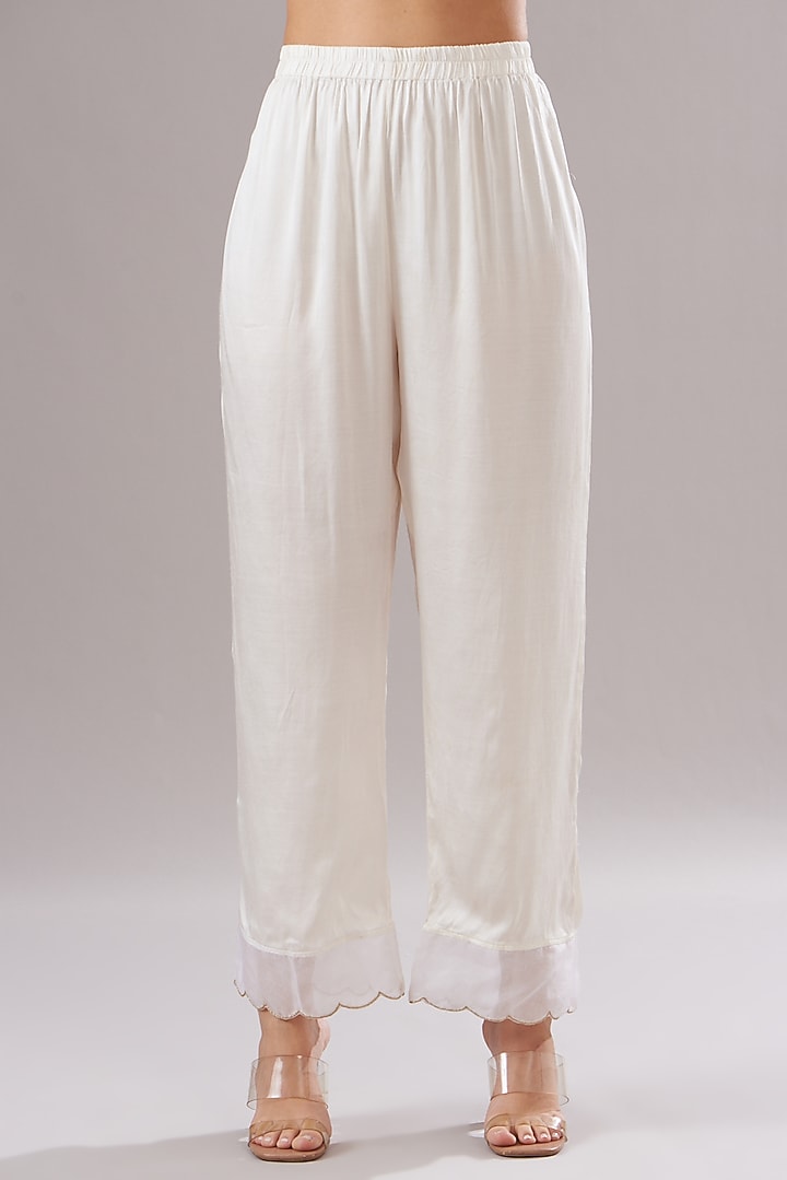 White Bemberg Satin Kurta Set by The House of Ta-Ya at Pernia's Pop Up Shop