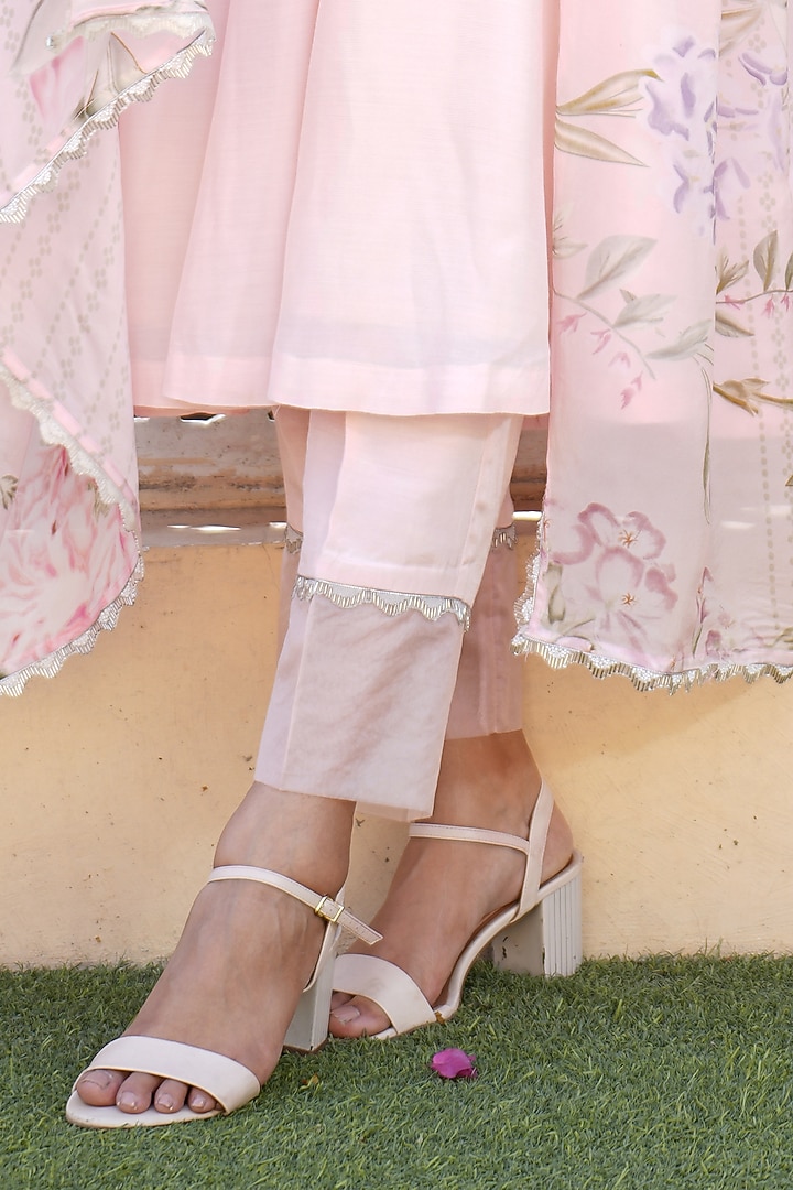Blush Pink Handloom Chanderi Silk Cutdana & Beads Embroidered Kurta Set by The House of Ta-Ya at Pernia's Pop Up Shop
