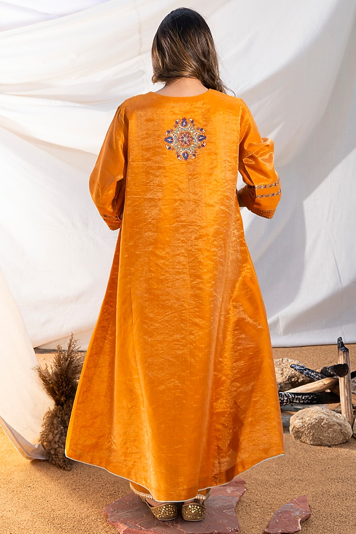 Rust Handloom Cotton Zari Tissue Silk Thread Embroidered Kurta Set by The White Tree Studio at Pernia's Pop Up Shop