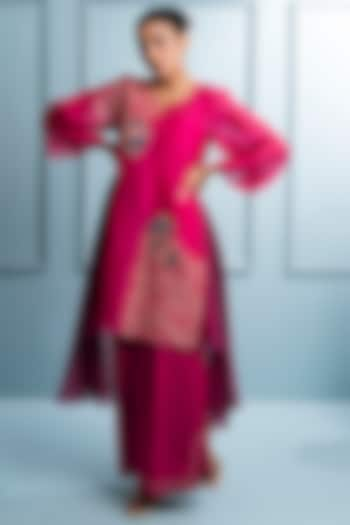 Pink Mul Chanderi Applique Embroidered Asymmetric Kurta Set by The White Tree Studio at Pernia's Pop Up Shop