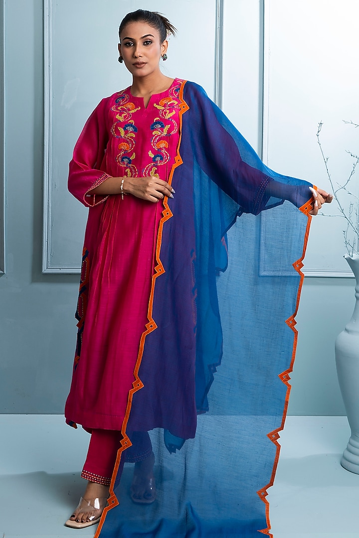 Fuchsia Pink Mul Chanderi Applique Embroidered Kurta Set by The White Tree Studio at Pernia's Pop Up Shop