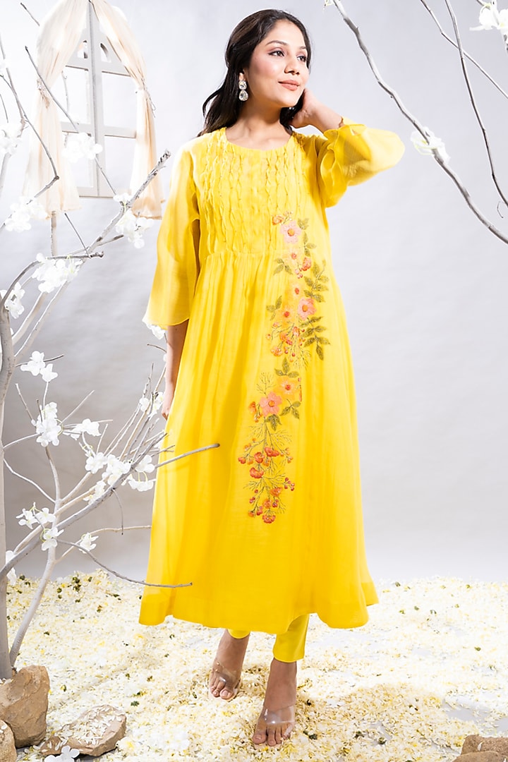 Yellow Chanderi Applique Embroidered Kurta Set by The White Tree Studio