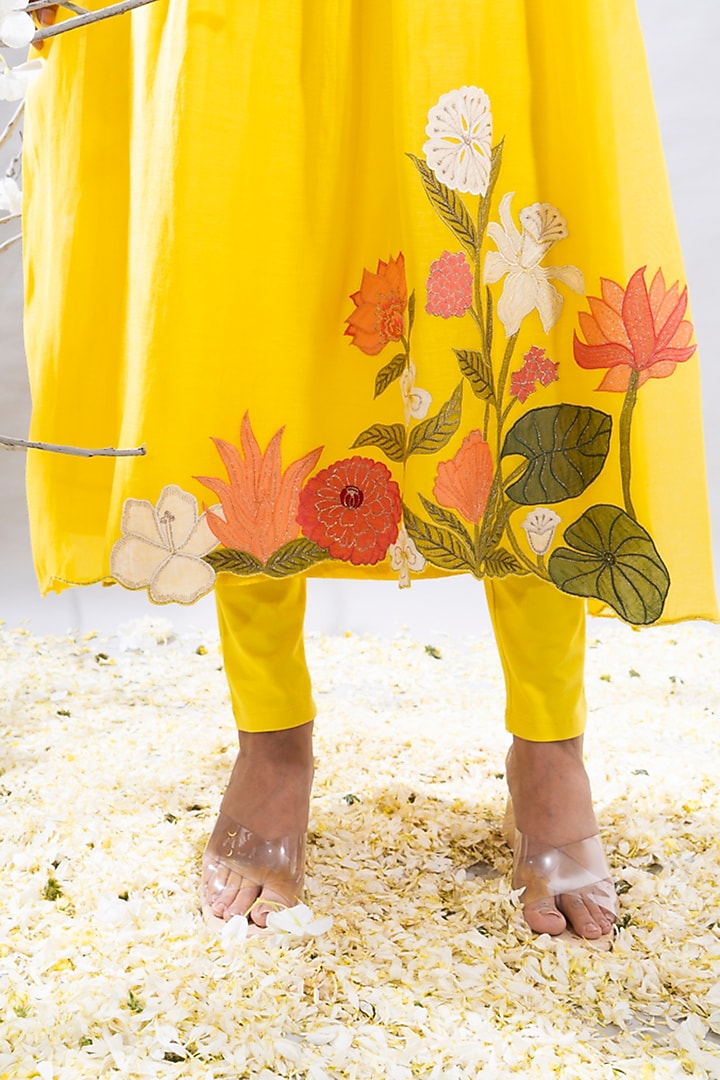 Mango Yellow Chanderi Applique Embroidered Asymmetrical Kurta Set by The White Tree Studio at Pernia's Pop Up Shop