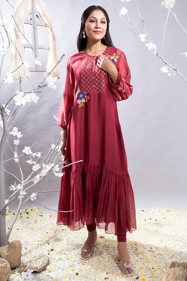 Maroon Chanderi 3D Floral Embroidered Kurta Set by The White Tree Studio