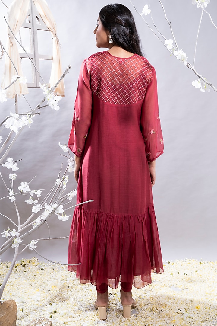 Maroon Chanderi 3D Floral Embroidered Kurta Set by The White Tree Studio at Pernia's Pop Up Shop