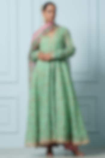 Green Chanderi Digital Printed Anarkali Set by Yuvrani Jaipur at Pernia's Pop Up Shop