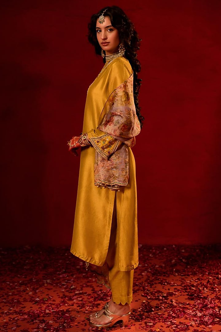 Mustard Yellow Dupion Zardosi Embellished Kurta Set by AMRIN KHAN at Pernia's Pop Up Shop