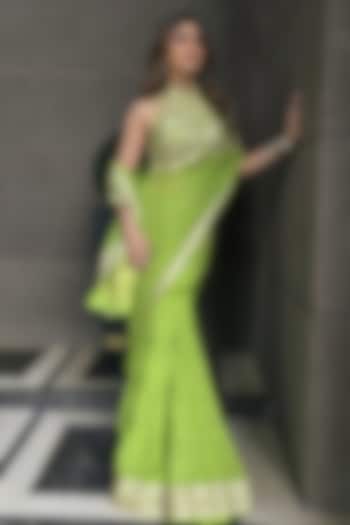 Green Georgette Embroidered Pleated Drape Wedding Saree Set by GOPI VAID at Pernia's Pop Up Shop