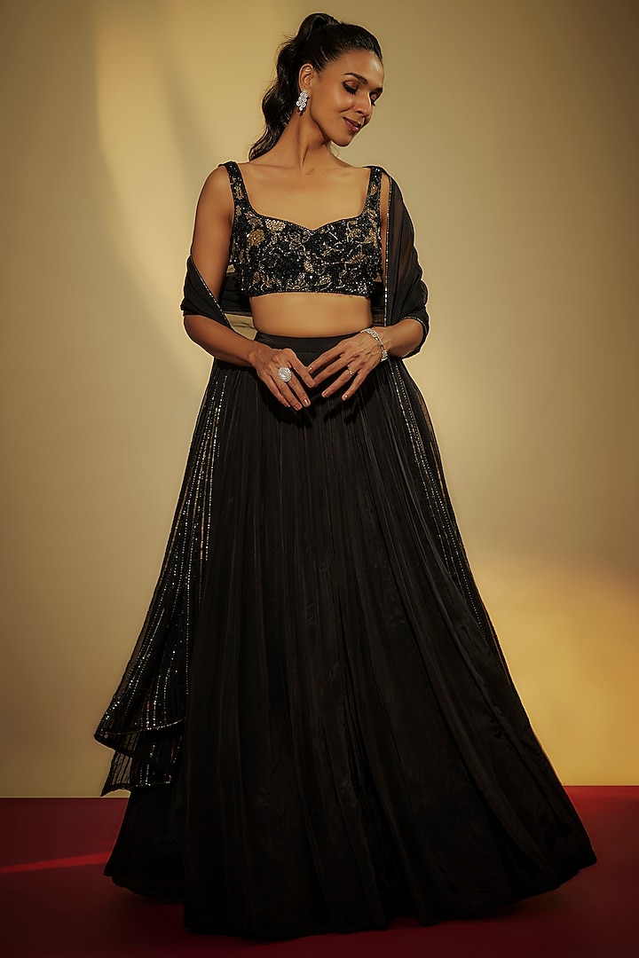 Black Pure Crepe Wedding Lehenga Set by Krishna Padia at Pernia's Pop Up Shop