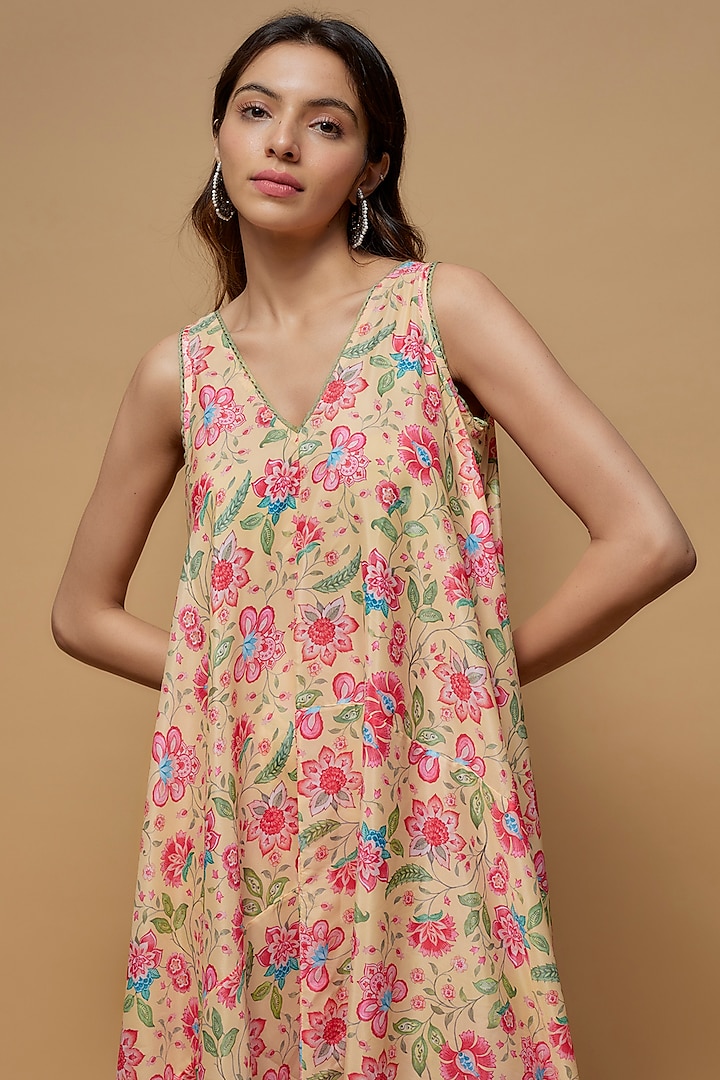 Yellow French Crepe Printed Kurta Set by Krishna Padia at Pernia's Pop Up Shop