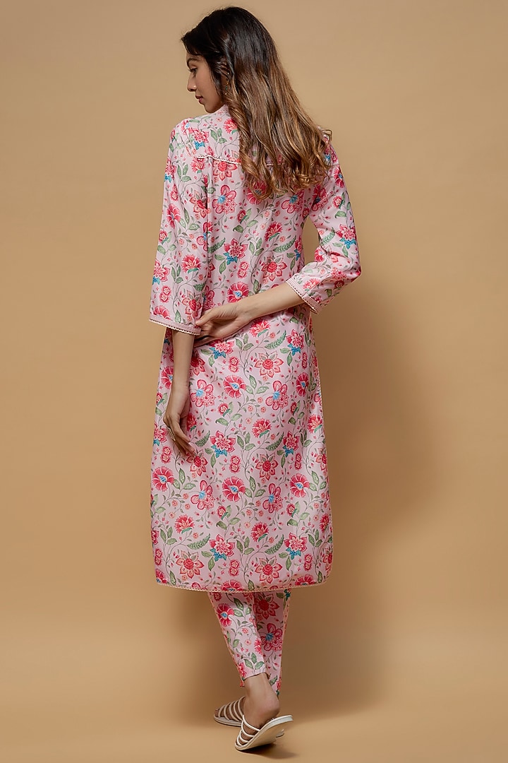 Baby Pink French Crepe Printed Kurta Set by Krishna Padia at Pernia's Pop Up Shop