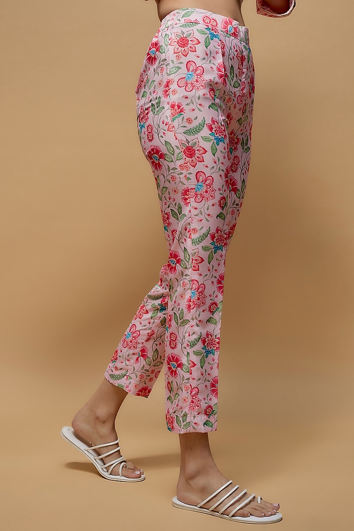 Baby Pink French Crepe Printed Kurta Set by Krishna Padia at Pernia's Pop Up Shop