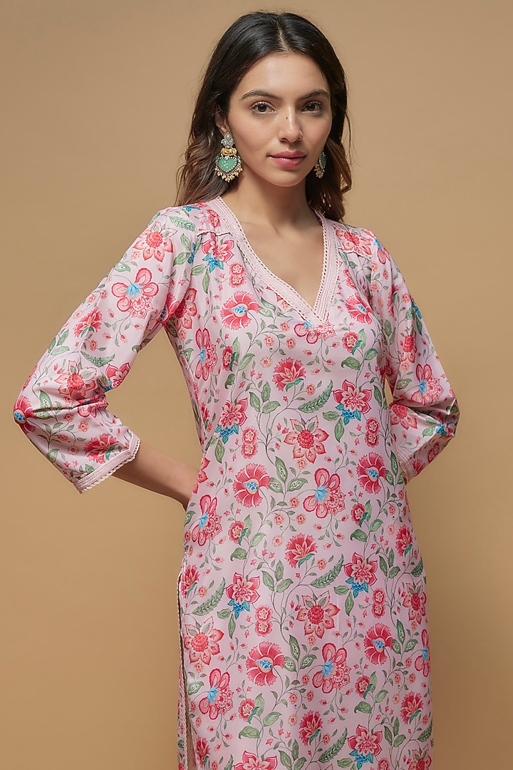 Baby Pink French Crepe Printed Kurta Set by Krishna Padia at Pernia's Pop Up Shop