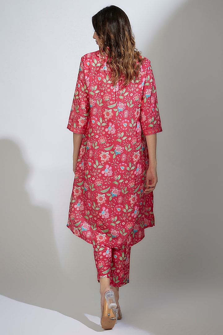 Pink French Crepe Floral Printed Kurta Set by Krishna Padia at Pernia's Pop Up Shop