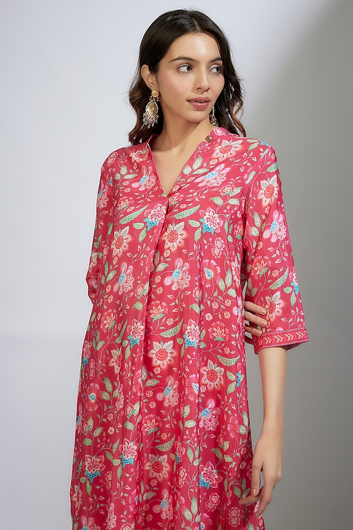 Pink French Crepe Floral Printed Kurta Set by Krishna Padia at Pernia's Pop Up Shop