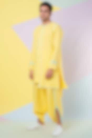 Yellow Linen Kurta Set by Wendell Rodricks Men