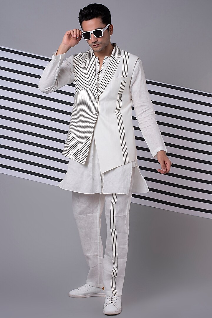 White Cotton Silk Printed Bundi Jacket Set by Wendell Rodricks Men