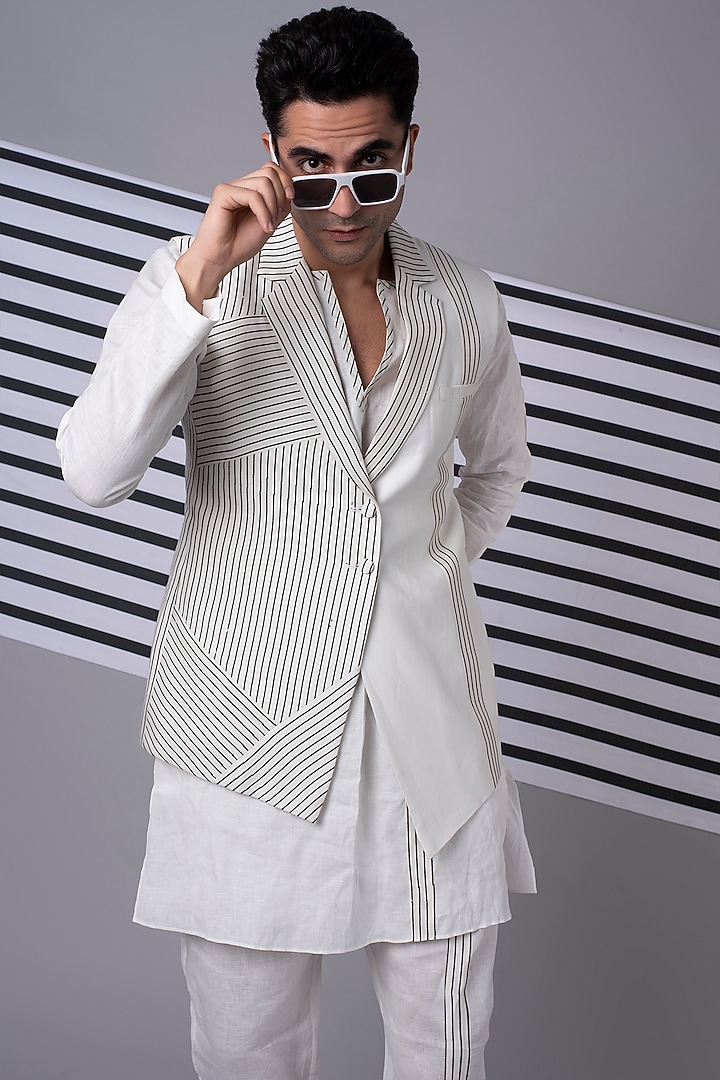 White Cotton Silk Printed Bundi Jacket Set by Wendell Rodricks Men at Pernia's Pop Up Shop