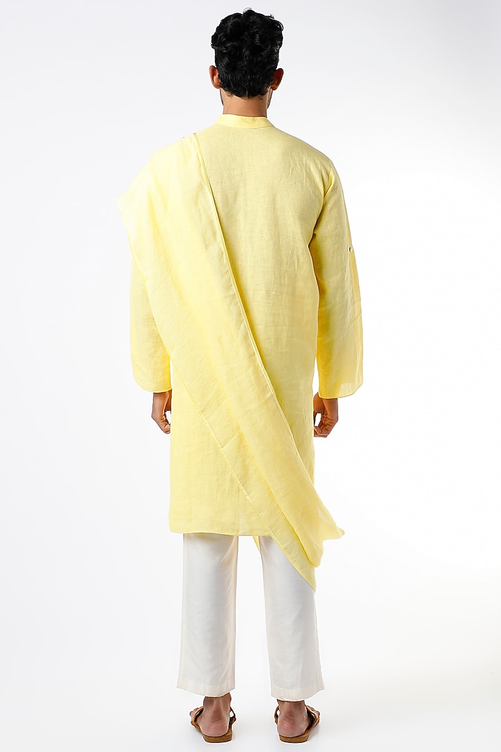 Light Yellow Gauze Linen Draped Kurta by Wendell Rodricks Men at Pernia's Pop Up Shop