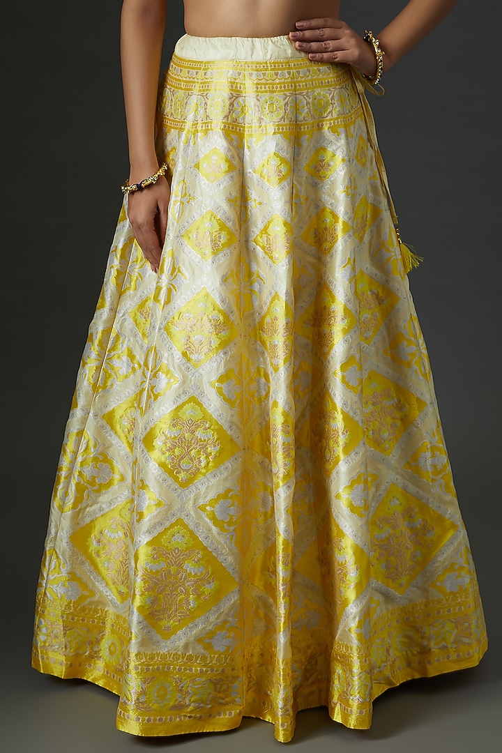 Yellow Banarasi Silk Handwoven Bridal Lehenga Set by Warp 'N Weft at Pernia's Pop Up Shop