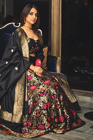 Black Handwoven Banarasi Lehenga Set by Warp 'N Weft