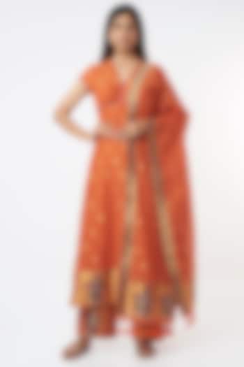 Coral Banarasi Cotton Kurta Set by Warp 'N Weft at Pernia's Pop Up Shop