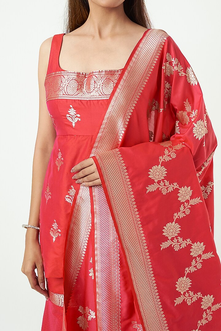 Red Silk Gharara Set by Warp 'N Weft at Pernia's Pop Up Shop