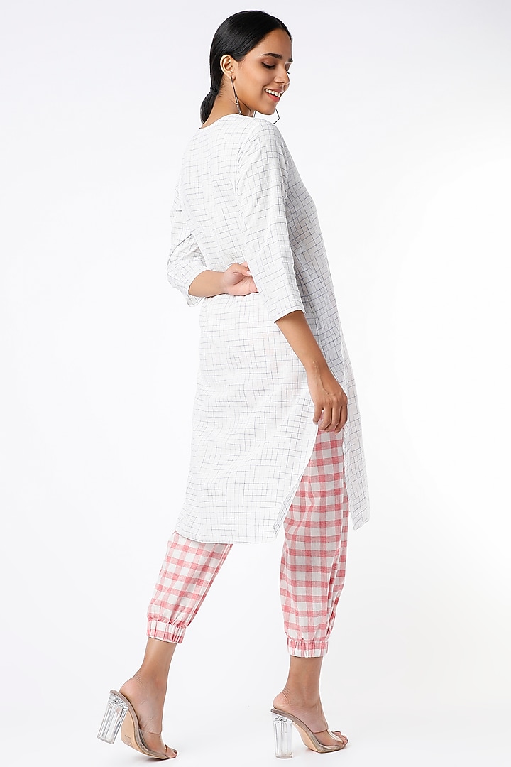 White Cotton Kurta by Wendell Rodricks at Pernia's Pop Up Shop
