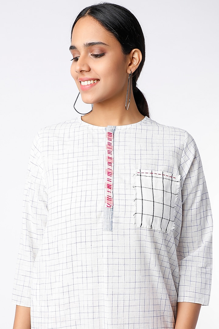White Cotton Kurta by Wendell Rodricks at Pernia's Pop Up Shop