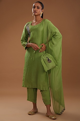 Green Organza Hand Embroidered Kurta Set by YagaanaByP