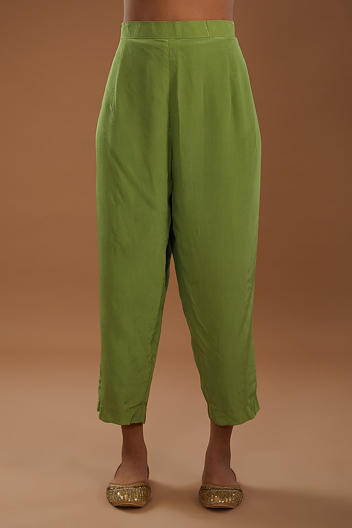 Green Organza Hand Embroidered Kurta Set by YagaanaByP at Pernia's Pop Up Shop