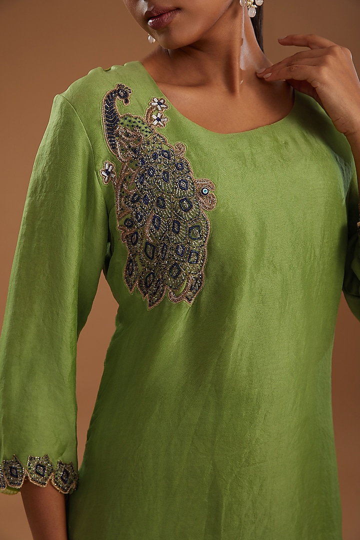 Green Organza Hand Embroidered Kurta Set by YagaanaByP at Pernia's Pop Up Shop