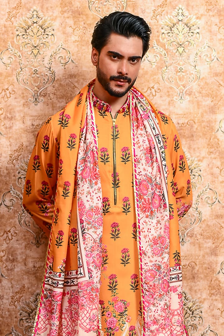 Yellow Muslin Printed Kurta Set by YAJY By Aditya Jain at Pernia's Pop Up Shop